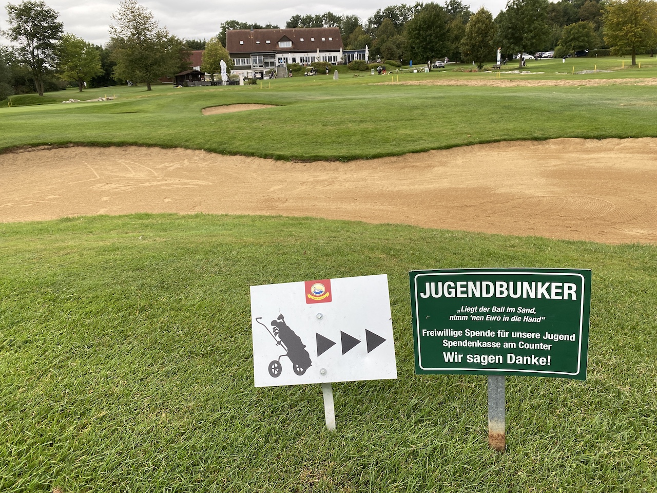 Liegt der Ball im Sand, nimm ’nen Euro in die Hand